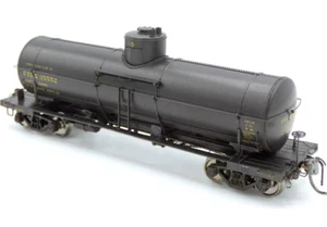 Rapido HO Scale ~ New ~ Union Tank Car X-3 ~ 1950's Paint ~ UTLX #35552 ~ 159006 - Picture 1 of 3