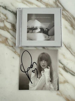 Taylor Swift - THE TORTURED POETS DEPARTMENT CD + HAND SIGNED PHOTO (+ HEART) - Image 1 of 4