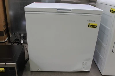 Insignia NSCZ70WH0 33" Blanco 7,0 Cu. Congelador de cofre listo para garaje Ft. NUEVO EN CAJA #156352 Foto 1 de 4