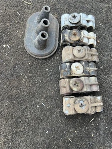 Classic Austin Rover Mini SPI MPI OEM Fuel Pipe Retaining Clips * 6 And Rubber - Picture 1 of 3