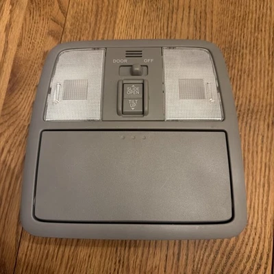 Toyota RAV4 2006-2012 con techo corredizo consola superior domo mapa control de luz OEM Foto 1 de 4