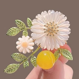 Gold Bead Small Daisy Flower Brooch Green Leaf Pearl Pin Enamel Pin Women Pins - Photo 1/6