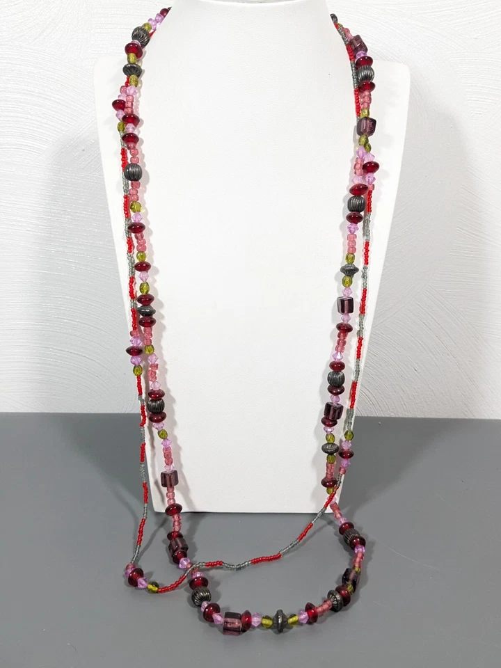 Beachy Coastal 红色绿色玻璃珠多股长项链 34 英寸 — 第 1/1 张图片