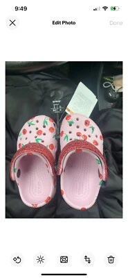 Crocs bebé niña talla 5 en niños pequeños rosa con fresas nuevo con etiquetas Foto 1 de 4