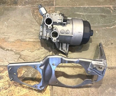 2007-2010 BMW M6 ENGINE OIL FILTER W/ HOLDER BRACKET 11427836449 11727835330 OEM - Image 1 of 4