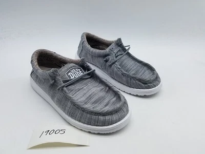 Zapatos sin cordones Hey Dude Wally Youth talla 3 Stone *usados una vez Foto 1 de 4