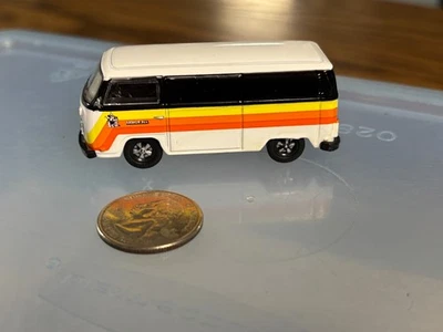 Greenlight 1976 Volkswagen Type 2 Panel Van - Image 1 of 4