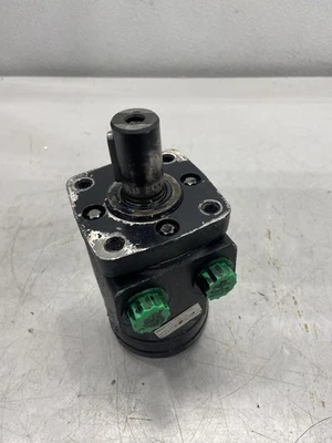 Motor hidráulico New Holland remanufacturado-86999889R Foto 1 de 4