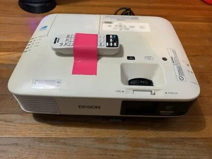 epson wuxga hdmi Projector model h619a (MM12) - Picture 1 of 10