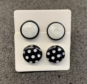 2 pairs of different handmade black and white acrylic/glass 12 mm stud earrings - Picture 1 of 5