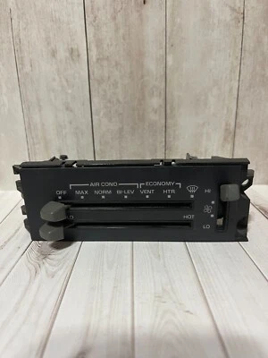 Unidad de control de clima calentador de aire acondicionado Oldsmobile Cutlass #16038926 OEM Foto 1 de 4