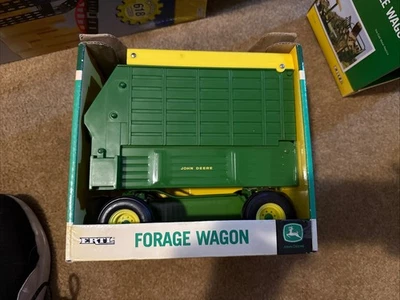  Ertl John Deere Forage Wagon 1/16 Scale NIB Made in USA - Image 1 of 4