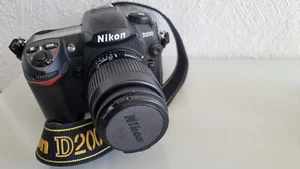 Nikon D200 Digitalkamera - Bild 1 von 9