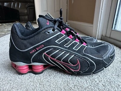 Tênis de corrida Nike Shoes Shox Navina feminino tamanho 9 preto rosa 356918-062 - Imagem 1 de 4