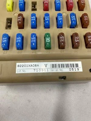 Caja de fusibles de cabina SUBARU TRIBECA 08 Foto 1 de 4