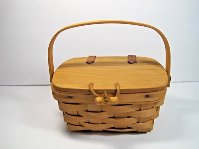 Canasta Longaberger 2000 tejida a mano con tapa y mango 7" x 5" x 4" Foto 1 de 4