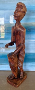 Kongo Trommel spielender Mann Statue Americana Volkskunst 22" hoch geschnitztes Holzstück - Bild 1 von 12