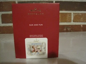 2020 HALLMARK KEEPSAKE SUN & FUN PHOTO HOLDER PORCELAIN SEASHELL ORNAMENT--NEW - Picture 1 of 10