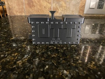 Soporte de exhibición de gafas de sol FDM Oaklie Over The Top OTT Foto 1 de 4