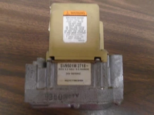 Valvola gas intelligente Honeywell; Nat. Gas; SV9501M 2718; HQ1011024HW; --''USATO'' - Foto 1 di 3