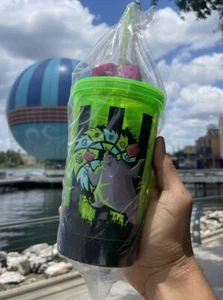 Disney Parks Oogie Boogie Bash Tumbler 2022 Leuchtbecher Würfel Strohhalm NEU NBC - Bild 1 von 22