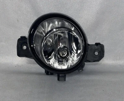 Faro antiniebla parachoques se adapta 07-18 Nissan Sentra 2,0 L (no SR) conductor izquierdo TYC Foto 1 de 4