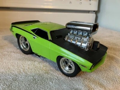 Vintage 1/18 Muscle Machines 1970 Cuda Blown Green Barracuda Funline - Image 1 of 4