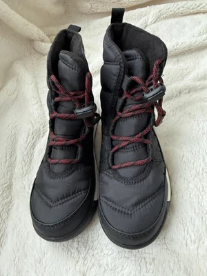 NWD $80 Sorel Kids' Whitney™ II Short Insulated Boot Jet/Sea Salt US1/UK13/EU32 - image 1 of 4