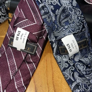 2 - Cravatte Jos A Bank in seta da uomo collezione firmate riserva - Foto 1 di 3
