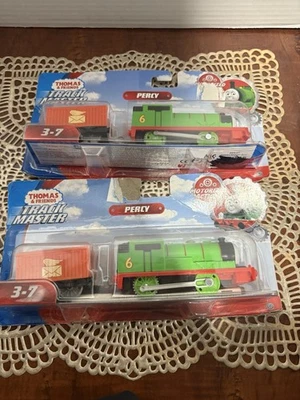 Lote De 2 Thomas & Friends Track Master Percy Motor De Acción Motorizado Nuevo Foto 1 de 4