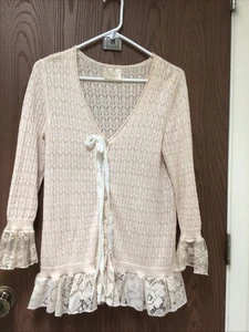 Tia Rain Designs elfenbeinfarbene Strickjacke viktorianische Spitzenborte Perlen Baumwolle, Gr. M - Bild 1 von 12
