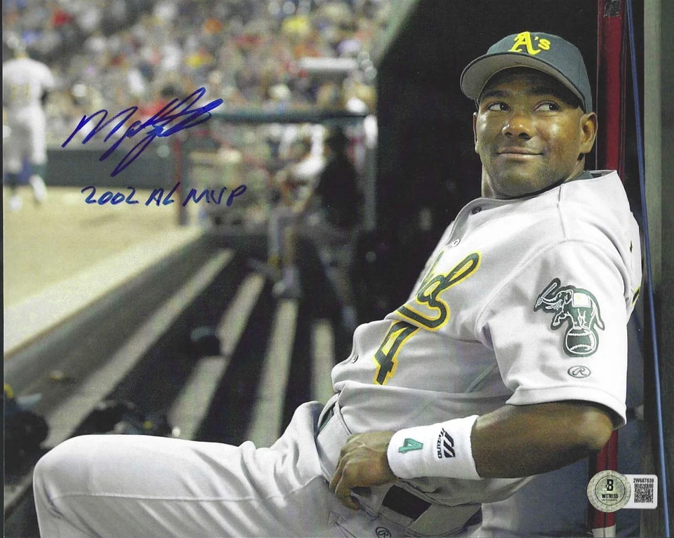 MIGUEL TEJADA OAKLAND ATLETISMO FIRMADO AUTOMÁTICO 2002 MVP 8X10 FOTO BAJO AUTÓGRAFO  Foto 1 de 1