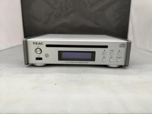 Reproductor de CD Teac PD-301-X con sintonizador FM ancho USB plateado - Imagen 1 de 6
