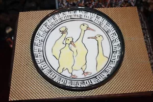 Plato antiguo de cerámica de pato moderno de mediados de siglo con marca pies de pato - Imagen 1 de 12