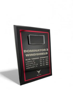 🔥 FRAGMENTO DE PARABRISAS DOMINATOR 3 TORNADO COLECCIONABLE - SN 005 / 650 Foto 1 de 4