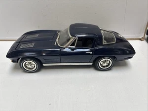 Vintage 1963 Chevrolet Corvette ERTL 1:18 Die Cast - Dark Blue - Picture 1 of 12