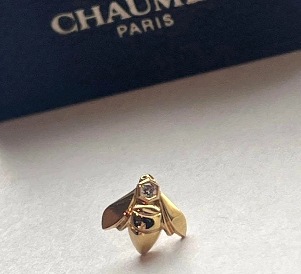 Pendiente ÚNICO Chaumet Bee de Chaumet Oro Amarillo 18k Abeja con Caja de Papel Foto 1 de 4