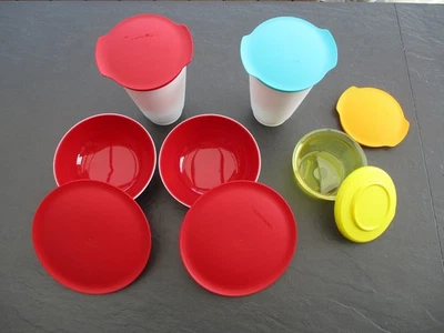 Tupperware / kleines Konvolut / 2 x Trinkbecher, 3 x Schüssel, 1 x Ersatzdeckel  - Bild 1 von 4