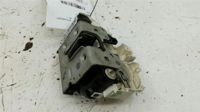 Cerradura de pestillo de puerta trasera izquierda Dodge Avenger OEM 2010 2011 2012 2013 2014 Foto 1 de 2