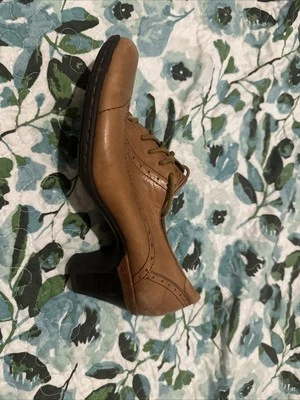 Zapatos de tacón de cuero marrón Oxford COBB HILL para mujer Y2K Core CAI11AL Foto 1 de 4