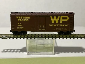 Micro Trains 21050 Western Pacific WP 40' PLUG #20482 KADEE N - Bild 1 von 6