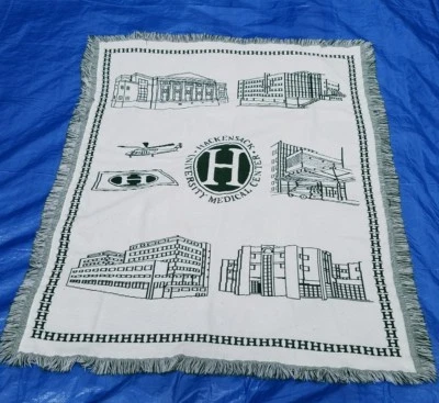 Manta Hackensack University Medical Center verde blanca Northwest Co EE. UU. Foto 1 de 4