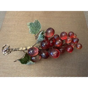 Vintage Lucite Acrylic Red Grapes Sugared Leaves Fruit Grapevine - Picture 1 of 4