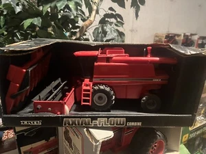 1/32 CASE I-H 2188 AXIAL FLOW BLACK BOX COMBINE NIB - Picture 1 of 5