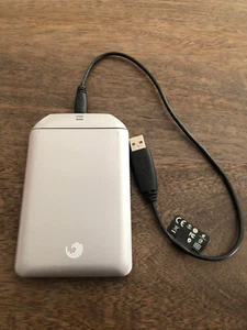 Seagate FreeAgent GoFlex 320 GB USB 2.0 Ultra-Portable External Hard Drive - Afbeelding 1 van 4