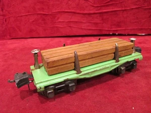 PREWAR lionel 2651 flatcar has 4 stakes - Picture 1 of 11