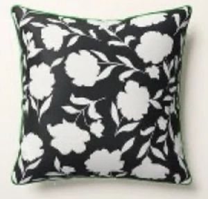 NWT  Kate Spade Target Classic Rose Square Throw Pillow Black  20x20 💚 RARE - Picture 1 of 1