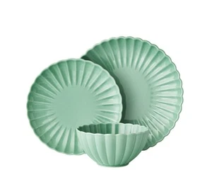 The Pioneer Woman Colette Scallop Green 12-Piece Stoneware Dinnerware Set NEW - Picture 1 of 3
