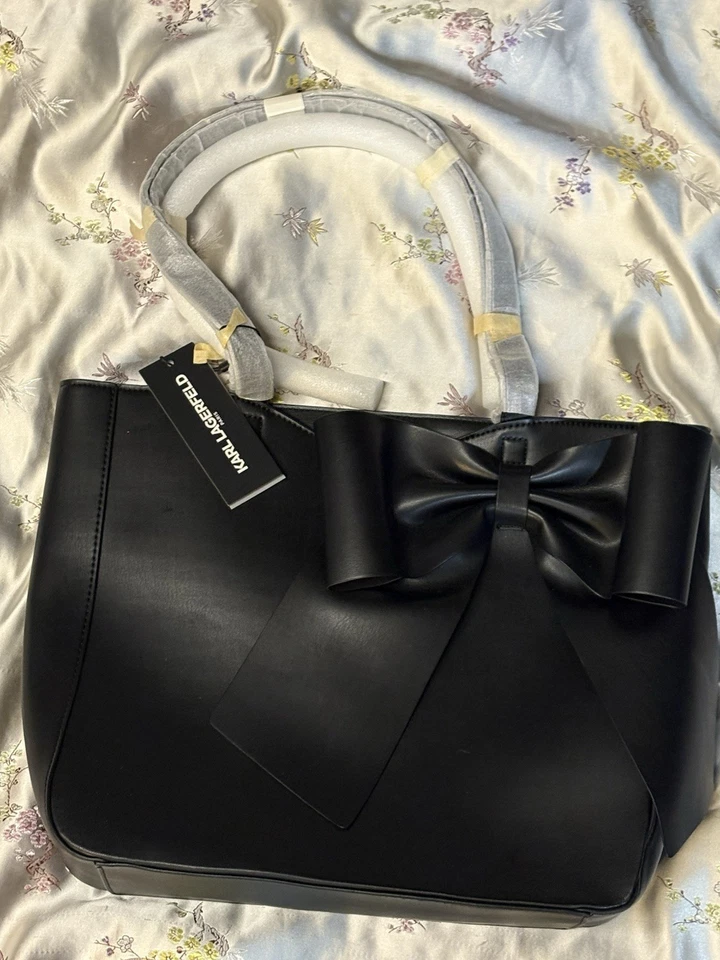 Bandolera Karl Lagerfeld Paris Chanelle de cuero sintético con detalle de lazo Foto 1 de 4