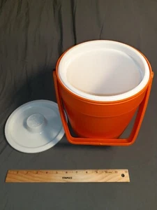 Vintage RUBBERMAID Ice Bucket w/ Lid & Handle Orange White #2260 Cooler MCM - Picture 1 of 12